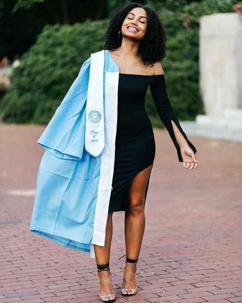 University Graduation Dresses University Graduation Dresses, Graduation Outfit Ideas University, Graduation Outfit College, Graduation Dress College, Graduation Outfit Ideas, Graduation Invites, College Graduation Photoshoot, Grad Outfits, Short Graduation Dresses