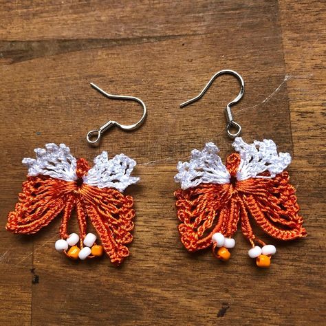 Oya Crochet, Butterfly Crochet, Beaded Fashion, Micro Crochet, Crochet Jewelry Patterns, Crochet Earrings Pattern, Crochet Butterfly, Earring Jewelry, Earring Patterns