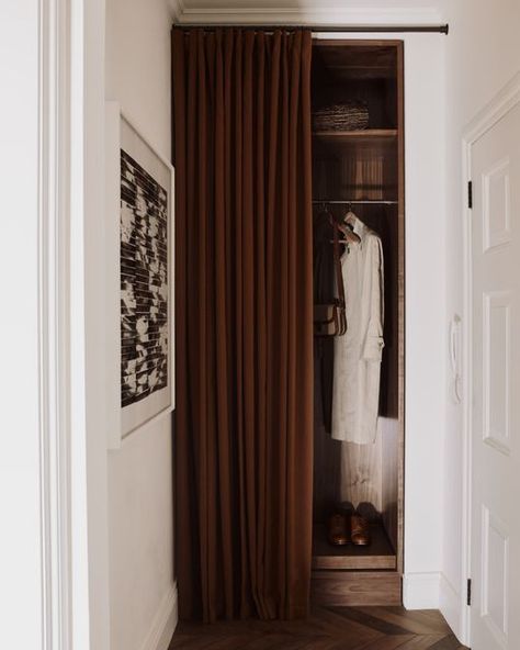 Doorway Closet Entrance, Wardrobe Curtain Doors, Closet With Curtains For Doors, Entrance Cloakroom, Interior Design Entrance, Wardrobe Entrance, Curtain Detail, Curtain Closet, Curtain Wardrobe