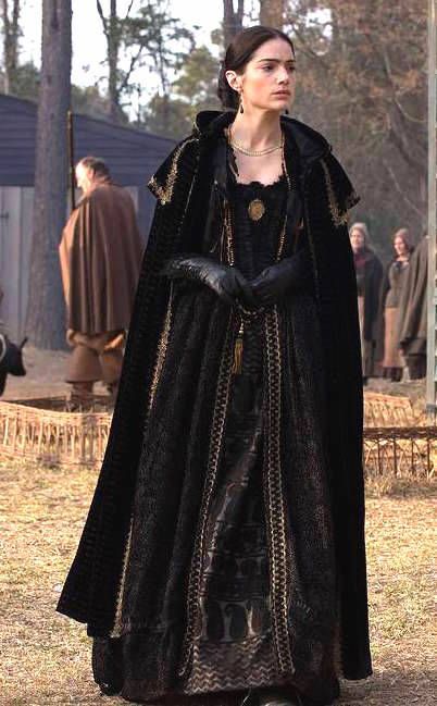 Mary Sibley, Medieval Gown, Yennefer Of Vengerberg, Fotografi Vintage, Old Fashion Dresses, Chique Outfits, Fantasy Dresses, Fantasy Gowns, Medieval Dress