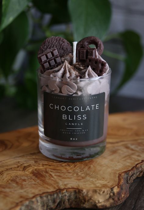 Chocolate Bliss Dessert Candle - Etsy.de Cute Aesthetic Candles, Cool Candle Designs, Packaging For Candles Ideas, Candle Company Ideas, Unique Diy Candles, Decorative Candles Ideas, Dessert Candle Ideas, Cool Candle Ideas, Candle Ideas Creative