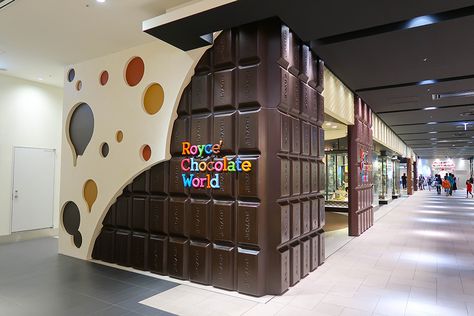 Royce Chocolate, Chocolate Museum, Hoarding Design, Candy World, Popup Store, Chocolate World, Kiosk Design, Exhibition Booth, Chocolate Shop