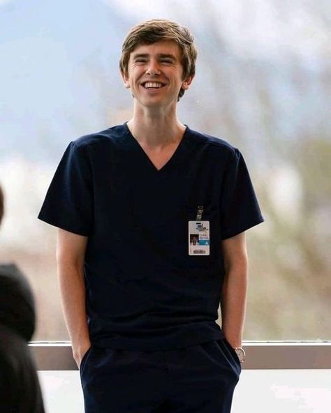 Freddie Highmore The Good Doctor, The Good Doctor Shaun, Freddy Highmore, Dr Murphy, Good Doctor Cast, Beau Garrett, Good Doctor Series, The Good Dr, Antonia Thomas