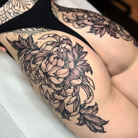 Bum Tattoo, Hip Tattoos Women, Tattoed Women, Fire Tattoo, Pretty Tattoos For Women, Flowers Tattoo, E Tattoo, Back Tattoo Women, Home Tattoo