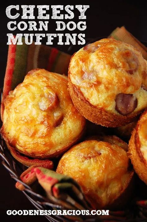 Cheesy Corn Dog Muffins Dog Muffins, Corn Dog Muffins, Corndog Recipe, Cheesy Corn, Muffin Tin Recipes, Corn Dog, Hot Dog Recipes, Dog Tips, Corn Dogs