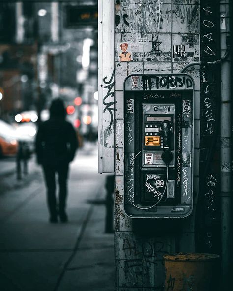 James Nachtwey, Street Photography Urban, City Streets Photography, Urban Explorer, Bokeh Lights, Light Trails, Foto Tips, Trik Fotografi, Cinematic Photography