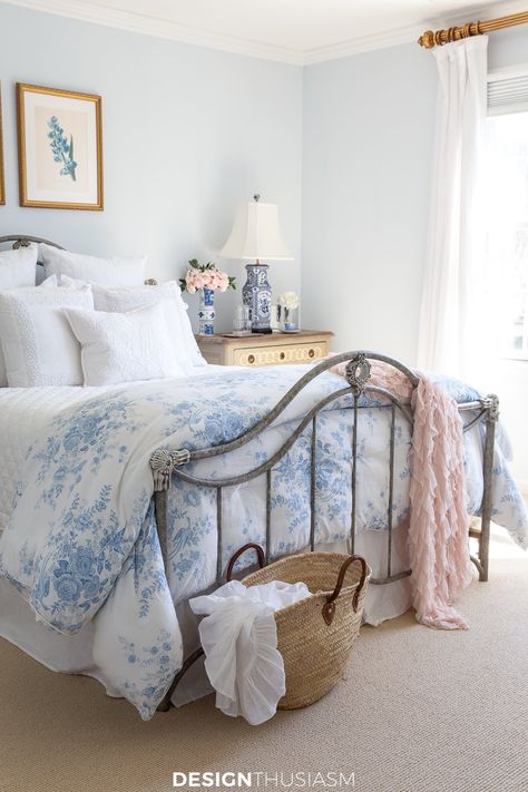 Guest Bedroom Office Ideas, Toile Decor, Costal Bedroom, Light Blue Bedroom, Guest Bedroom/office, Blue And White Decor, Coastal Room, Master Room, Coastal Bedroom