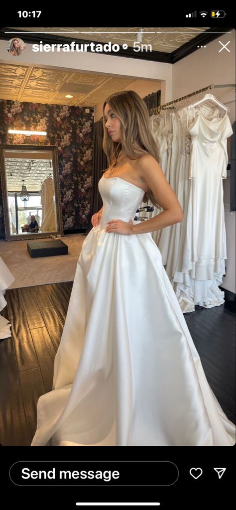 Wedding Dresses Strapless Ballgown, Silk Wedding Dress Strapless, Wedding Dress Corset Top, Ballroom Wedding Dresses, Fairy Tail Wedding, Big Wedding Dresses, Pretty Wedding Dresses, Dream Wedding Ideas Dresses, Wedding Dresses Strapless