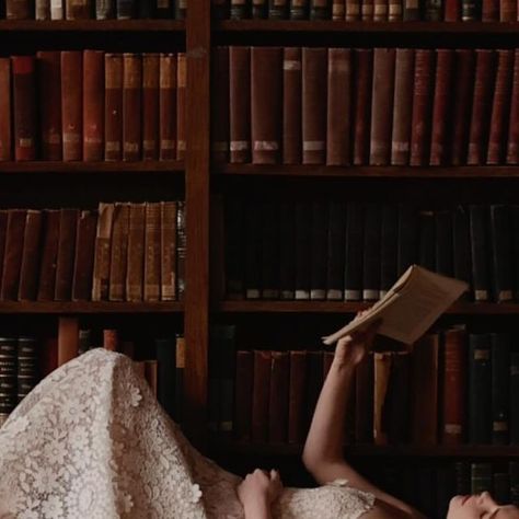 Courtney Halverson on Instagram: "Don’t mind me, just counting down the days until that sweet spot in between Christmas and NYE is here, and the days all sort of blend into one lazy blur. Anyone else? 📚 . . . #vintagevibes #romanticstyle #darkacademia #books" Surrounded By Books, Prada Loafers, Why Worry, Romantic Academia, American Gods, Black Tape, Graduation Photoshoot, Loafers Online, Cute Photography