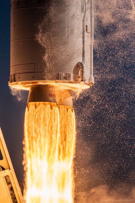 These Fiery Photos Capture Every Sparking Detail of the Antares Rocket Launch Flight Facilities, Spacex Rocket, Earth Images, Rocket Launch, Planetary Science, Space Rocket, International Space Station, Space Flight, Space Shuttle