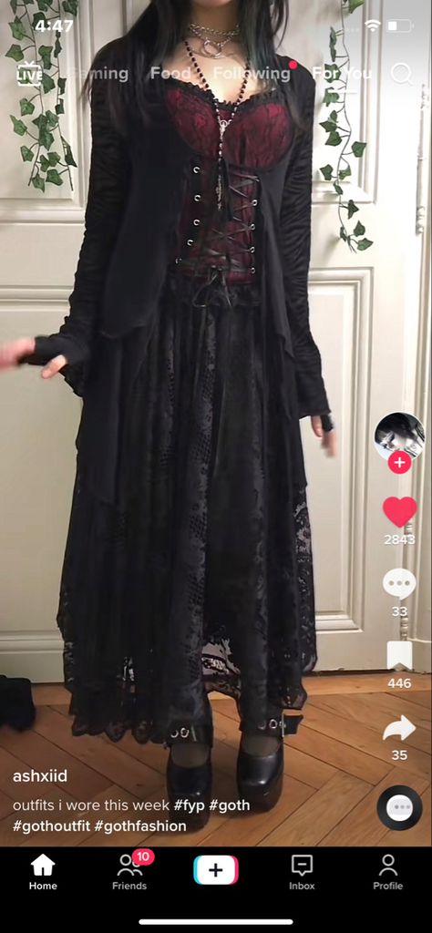 Goth Outfits Casual, Romantic Goth Outfits, Goth Outfit Inspo, Goth Outfit Ideas, Vampire Clothes, Romantic Goth, Alt Fashion, Gothic Outfits, Goth Outfits