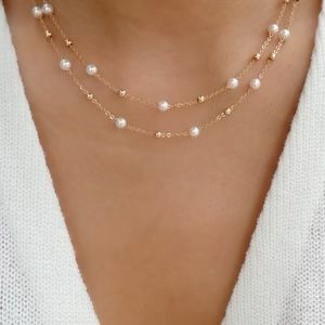 Chain Pearl Necklace, Pearl Necklace Gold, Inexpensive Jewelry, Pearl Necklace Designs, Jewelry Cute, Layer Necklace, Jewelry Accessories Ideas, Handmade Fashion Jewelry, Classy Jewelry