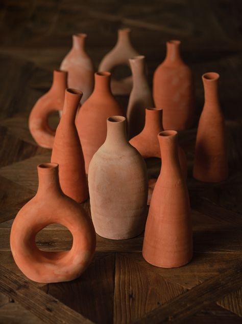 Terra Cotta Aesthetic, Terracotta Bottle, Terracotta Aesthetic, Terracotta Ceramics, Terracotta Interior Design, Terracotta Diy, Terracotta Design, Terracotta Decor, Clay Bottle