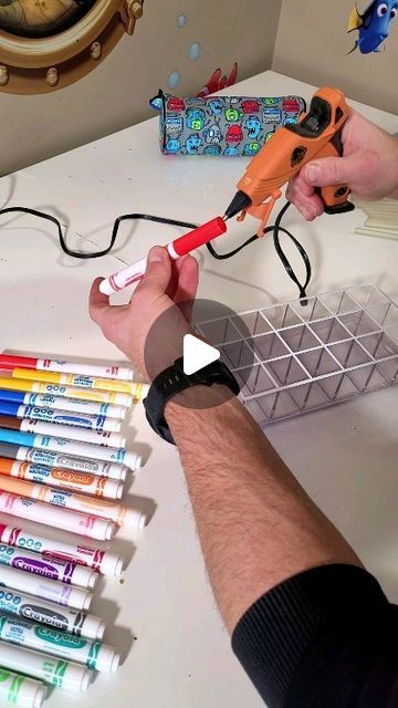 Parent Hacks, Crayola Markers, Childs Play, Smart Parenting, Felt Tip, Teacher Hacks, Kids Crafts, Parenting Hacks, Kids Playing