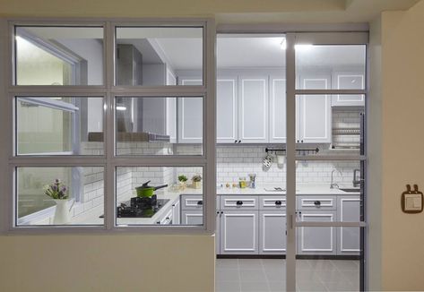 8 Ways to do a Semi-Open Kitchen in your HDB | Renovation Singapore Mexican Kitchen Style, Kitchen Divider, Hdb Kitchen, Hdb Renovation, Kitchen Partition, Feng Shui Kitchen, Themed Homes, Semi Open Kitchen, Wet Kitchen