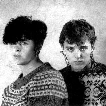 Tears For Fears on Instagram: "Love them ➖ Credit: ➖ ✅ Double tap ✅ Leave a comment ✅ Tag and share ➖ Follow @TearsForFears_bigfan and tag us in your next picture for a chance to be shared! • • • • #tearsforfears #pop #popmusic #anos80 #80music #80smusic #80s" Roland Orzabal, Fear 3, Julian Casablancas, 80's Music, Tears For Fears, 80s Music, Last Fm, Music To My Ears, Post Punk