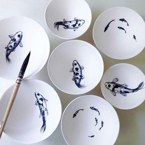 Koi Plates Pottery Painting Designs, Ceramic Fish, China Painting, Porcelain Flooring, Fish Painting, Pottery Designs, Ceramic Dishes, Ceramic Design, Fish Art