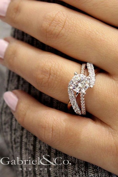 30 Utterly Gorgeous Engagement Ring Ideas ❤️ Hand crafted, halo, vintage or rose gold - shopping for a ring can be a little overwhelming. We have the advice & engagement ring ideas to help you. See more: http://www.weddingforward.com/engagement-ring-inspiration/ #wedding #rings #GabrielAndCo Contemporary Engagement Rings, Round Engagement Rings, Wedding Rings Solitaire, Gorgeous Engagement Ring, Dream Engagement Rings, Wedding Rings Unique, Wedding Rings Vintage, Diamond Solitaire Engagement Ring, Gold Engagement Rings