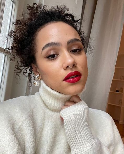 Sky Cinema, Hazel Levesque, Natural Curly Hair Cuts, Nathalie Emmanuel, Photos For Profile Picture, Penteado Cabelo Curto, Curly Hair Cuts, Famous Women, Curly Hair Styles Naturally