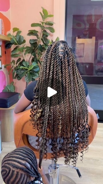 TOOKIE DID IT on Instagram: "BLOOM SAID “YOU DONE BOO” 😂😂 Watch to the end!   MORE OF THIS STYLE on my TikTok‼️👉🏽 tookiedidit_  🔥#tookiedidit   STYLE👉🏽 MED SENEGALESE TWIST (curly ends) COLOR👉🏽 m4/30 & m4/27  HAVE YOU BOOKED YET???? ⬇️⬇️⬇️ Link in bio  🔥ALL PRODUCTS AVAILABLE! Online at tookiedidit.com🔥 #tookiediditsalon   PRODUCT👉🏽POLISH’T BRAID GEL PRODUCT👉🏽SWOOP’T EDGE CONTROL PRODUCT👉🏽FINISH’T HAIR FOAM  For more content like this follow @tookiedidit   LINK IN BIO  • @tookiedidit  @tookiedidit  @tookiedidit   #tookiedidmyhair #labraids #labraider #bohoknotlessbraids #braidsla #knotlessbraids #bohemianbraids #boxbraidsla #designbraidsla #crisscrossbraids #feedingbraidsla #knotlessbraidsla #stitchbraidsla #zigzagbraids #tribalbraidsla #braids #straightbackbraidsla #lasve Large Senegalese Twist Long, Senaglese Twist Braid, Sengalese Twists Curls At The End, Twists Curly Ends, Twist Braids With Curly Ends, Senglanese Twists, Senegalese Twist With Curly Ends, Twists With Curly Ends, Knotless Senegalese Twist