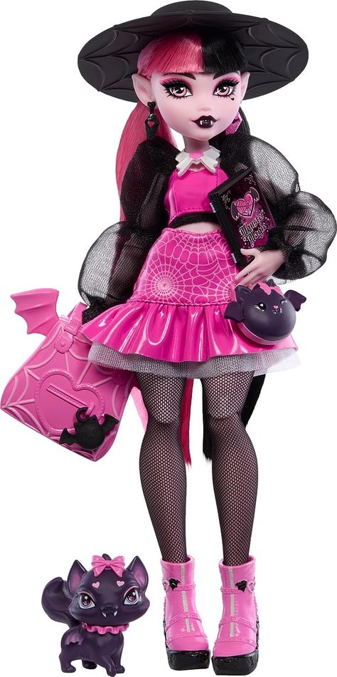 Mattel is listening to its customers, and updated (refresh) versions of the Monster High G3 basic dolls will start coming out this fall 2023.First to be released are Draculaura and Clawdeen refresh dolls, with Frankie, Lagoona and Cleo following in summer 2024.New Monster High G3 refresh dolls are Count Fabulous, Draculaura Doll, Monster High Draculaura, Collar Rosa, Bat Animal, Arte Monster High, Pink Booties, Top Rosa, Band Poster