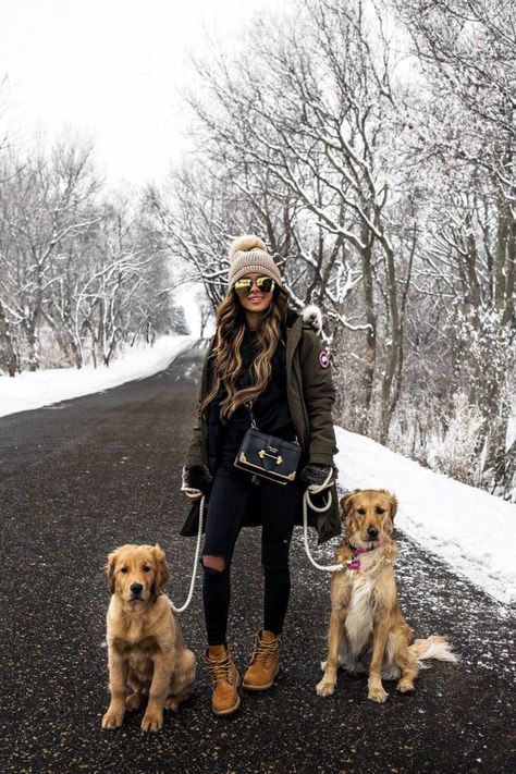 Timberland Boots Women Outfit, Timberland Outfits Women, Dog Walking Outfit, Parka Outfit, Goose Clothes, Timberland Boots Outfit, Timberland Outfits, Timberland Boots Women, Walking Outfits