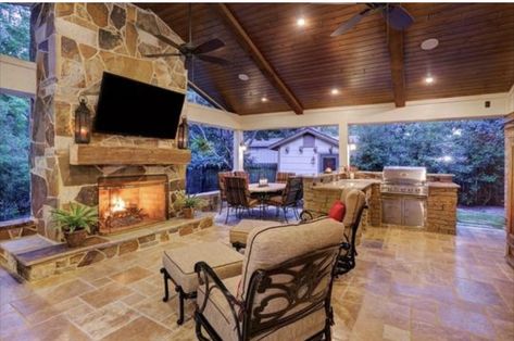 Simple Fireplace, Covered Patio Design, Living Pool, Outdoor Kitchen Bars, Outdoor Fireplace Patio, Enclosed Patio, Backyard Pavilion, Outdoor Living Rooms, Outdoor Kitchen Patio