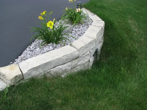 Culverts Ideas, Driveway Culvert, Landscaping Driveway, Driveway Entrance Landscaping, Mailbox Landscaping, Modern Front Yard, Driveway Entrance, Driveway Landscaping, Front Landscaping