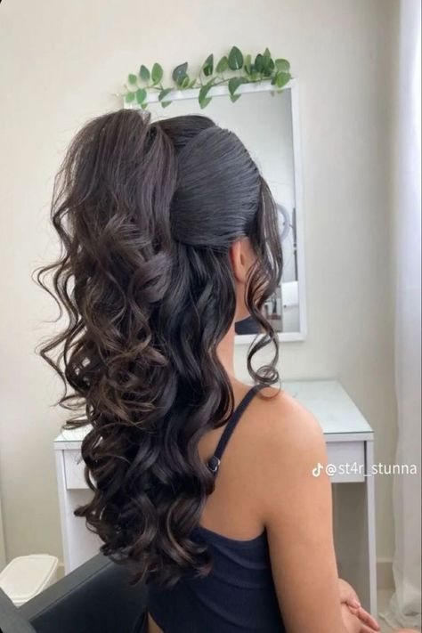 Simple Hairstyles For Quince, Damas Hair Styles, Hair Styles For A Quinceanera Damas, Cute Hairstyles For Damas, Quince Simple Hairstyles, Quinceanera Damas Hairstyles, Quince Hairstyles For Damas, Hair Styles For Damas Quince, Hair For Damas Quince