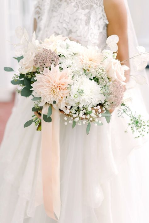 Flirty blush bouquet with dahlias, eucalyptus, and baby's breath Baby's Breath And Eucalyptus, Bouquet With Dahlias, Dahlia Bouquet, Cascading Wedding Bouquets, Eucalyptus Bouquet, Blush Bouquet, Wedding Colours, Dusty Rose Wedding, Wedding Help