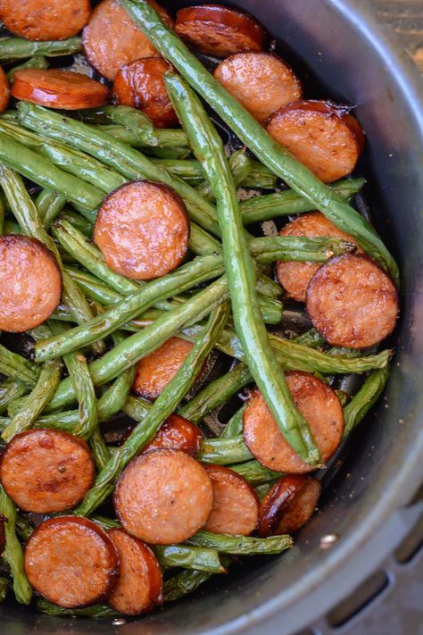 Air Fryer Green Beans and Smoked Sausage 10 Minute Meal, Sausage And Green Beans, Air Fryer Green Beans, Turkey Sausage Recipes, Keto Sausage, Smoked Sausage Recipes, Beans And Sausage, Air Fryer Oven Recipes, Healthier Recipes