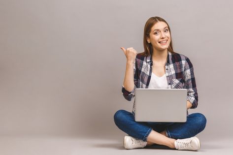 Happy smiling woman working on laptop co... | Premium Photo #Freepik #photo #technology #computer #education #woman Wattpad Templates, Student Images, Smiling Girl, Pointing Fingers, Online Degree Programs, Student Photo, Business Poster, Online Training Courses, Online Degree