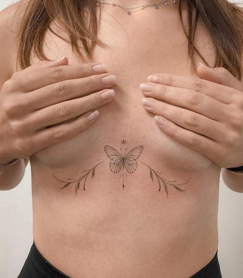 In Between Chest Tattoo For Women Meaningful, Chest Photos Female, Small Cleavage Tattoos Women, Torso Tattoos For Women, Tattoo In Between Chest Woman, Cleavage Tattoos, Tattoo Pequeños Mujer, In Between Chest Tattoo, Tato Dada