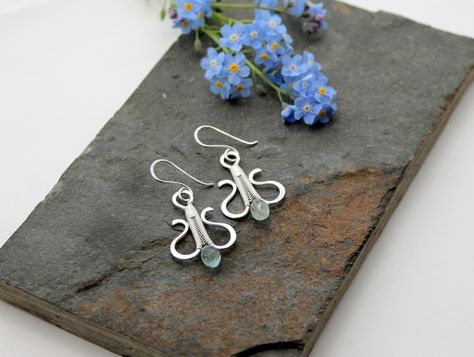 Simply Elegant wire woven earrings - sterling and fine silver with Aquamarine wire wrapped dangle earrings - Sterling silver and Aquamarine Handmade Jewellery Photography, Wire Woven Earrings, Handmade Tools, Woven Earrings, Hammered Silver Jewelry, Jewellery Photography, Wire Jewellery, Artwork Gallery, Wrap Earrings