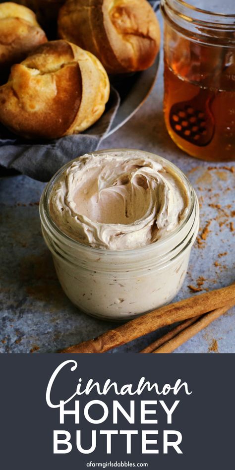 Cinnamon Honey Butter Recipe, Texas Roadhouse Cinnamon Butter, Honey Butter Recipe, Whipped Honey, Cinnamon Honey Butter, Cinnamon Honey, Flavored Butter, Cinnamon Butter, Texas Roadhouse