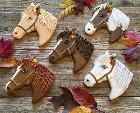 Horse Head Royal Icing Cookies, Horse Theme Cookies Decorated, Horse Birthday Cookies Decorated, Horse Theme Cookies, Horse Cookies Birthday Parties, Horse Royal Icing Cookies, Horse Head Cookies Decorated, Horse Birthday Cookies, Equestrian Cookies