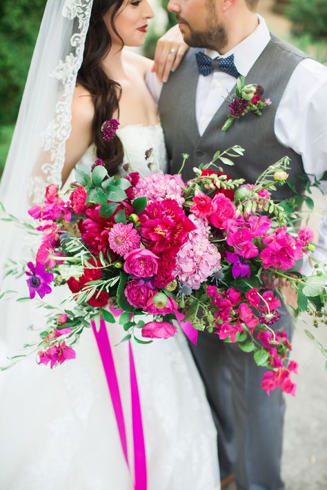 Cerise Pink Bougainvillea Spanish wedding bouquet http://www.confettidaydreams.com/bougainvillea-and-blue-spanish-ceramic-wedding-ideas/ #wedding #weddingbouquet Sintra Wedding, Bougainvillea Wedding, Wedding Candles Diy, Pink Bougainvillea, Hacienda Wedding, Wedding Flowers Sunflowers, Wedding Flower Guide, Spanish Wedding, Romantic Garden Wedding