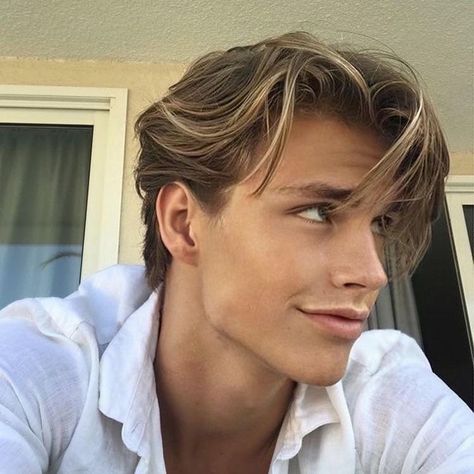 Men Blonde Hair, Blonde Hair Boy, Men Hair Color, Dirty Blonde Hair, Blonde Boys, Corte De Cabelo Masculino, Grow Hair Faster, Blonde Guys, Boys Haircuts