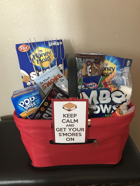 S’mores Basket Smores Raffle Basket Ideas, S’mores Gift Basket Ideas, Smores Basket Ideas For Raffle, S'more Basket Ideas, S’mores Basket, Smores Basket, Bingo Gifts, Pta Board, Basket Raffle