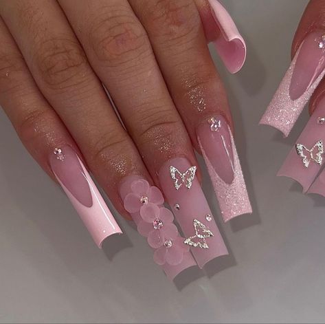 777 Pink Bling Nails, Quinceanera Nails, Manikur Kuku, Red Polish, Sassy Nails, Long Acrylic Nail Designs, Long Nail Designs, Girly Acrylic Nails, Cute Acrylic Nail Designs