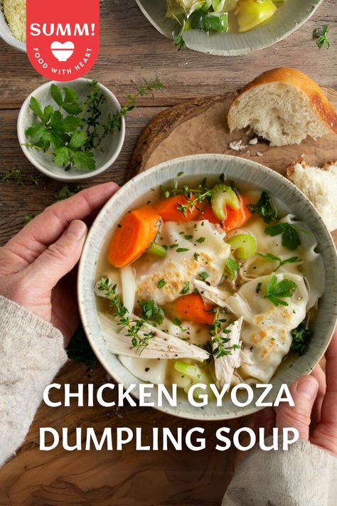 Who needs Chicken Noodle Soup when you can have Chicken Gyoza Soup? For a quick and nutritious recipe for those chilly days, there’s nothing more satisfying than a warm bowl of soup and dumplings. Soup And Dumplings, Gyoza Soup, Asian At Home, Chicken Gyoza, Dumpling Soup, Recipe For Chicken, Dumplings For Soup, Chicken Noodle Soup, Bowl Of Soup