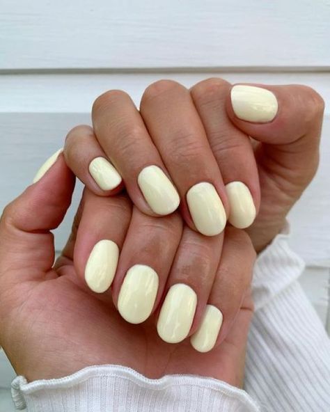 Pale Yellow Nails, Light Yellow Nails, Pastel Yellow Nails, Nails Charms, Gel French Manicure, Yellow Nails Design, Yellow Nail, Pastel Nails Designs, Summer Acrylic