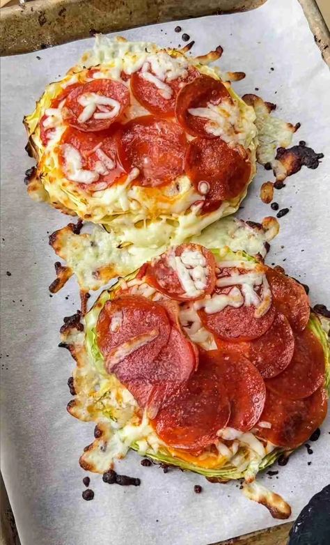 Golden-Baked Keto Cabbage Pizza: Low-Carb & Gluten-Free Cabbage Pizza, Keto Cabbage, Keto Lunches, Healthy Slice, Carb Alternatives, Full Recipes, High Protein Low Carb Recipes, Catering Ideas Food, Meals Recipes