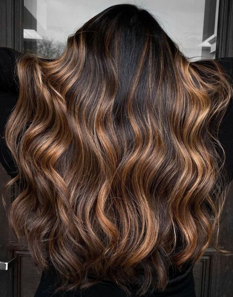 Carmel Balayage Brunettes, Carmel Brown Hair, Balayage Chocolate, Dark Brunette Balayage, Balyage Long Hair, Diy Balayage, Ash Colour, Balayage Caramel, Hair Refresh