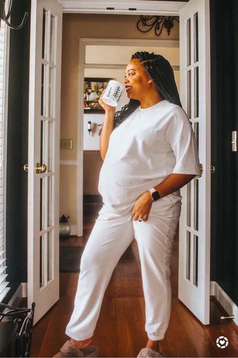 Lounge Wear Pregnant, Pregnant Lounge Wear, Baby Mama Outfits, Pregnancy Lounge Wear, Stylish Maternity Outfits Black Women, Maternity Fashion Black Women, Maternity Clothes Fall, Maternity Outfits Black Women, Modest Maternity Outfits