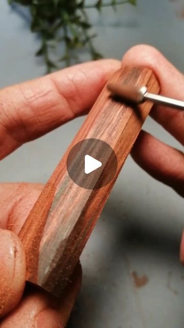 Diy Wooden Bracelet, Carving Wood For Beginners, Small Carving Ideas, Dremel Carving Ideas, Power Carving Projects, Wood Handmade Ideas, Dremmel Art Projects, Wood Carving With Dremel, Small Wood Carving Ideas