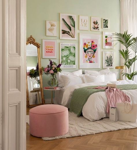 Pastel Bedroom Ideas, Rum Inspo, Country Property, Pastel Bedroom, Pastel Home Decor, Girls Rooms, Girly Room, London Flat, Bedroom Refresh