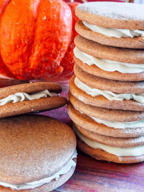 Pumpkin Spice Sandwich Cookies - Cheerful Baker Pumpkin Spice Cookie Sandwiches, Pumpkin Sandwich Cookies, Cookie Sandwich Recipes, Pumpkin Spice Cookies, Fall Cookies, Sandwich Cookies, Cookie Monster, Monster Cookies, Decorating Tips