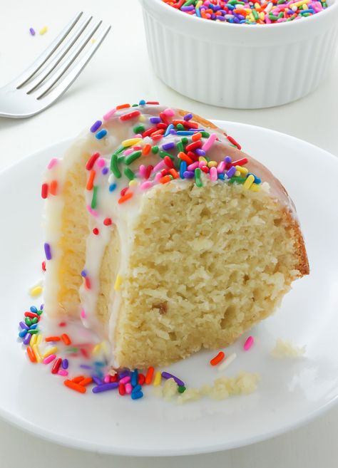 Vanilla Buttermilk Bundt Cake - Baker by Nature Buttermilk Icing, Buttermilk Bundt Cake, Vanilla Bundt Cake Recipes, Bundt Recipes, Baker By Nature, Buttermilk Cake, Yoghurt Cake, Buttermilk Recipes, Mini Bundt Cakes