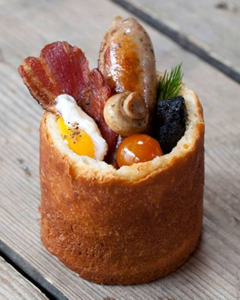 Full English Bunny Bunny Chow, Gourmet Breakfast, Bistro Food, South African Food, South African Recipes, London Food, All I Ever Wanted, African Food, Menu Ideas